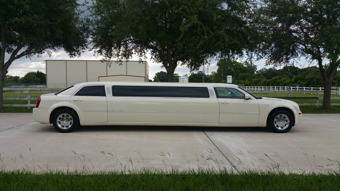 Limousine for Sale in Houston, TX - Photo 4