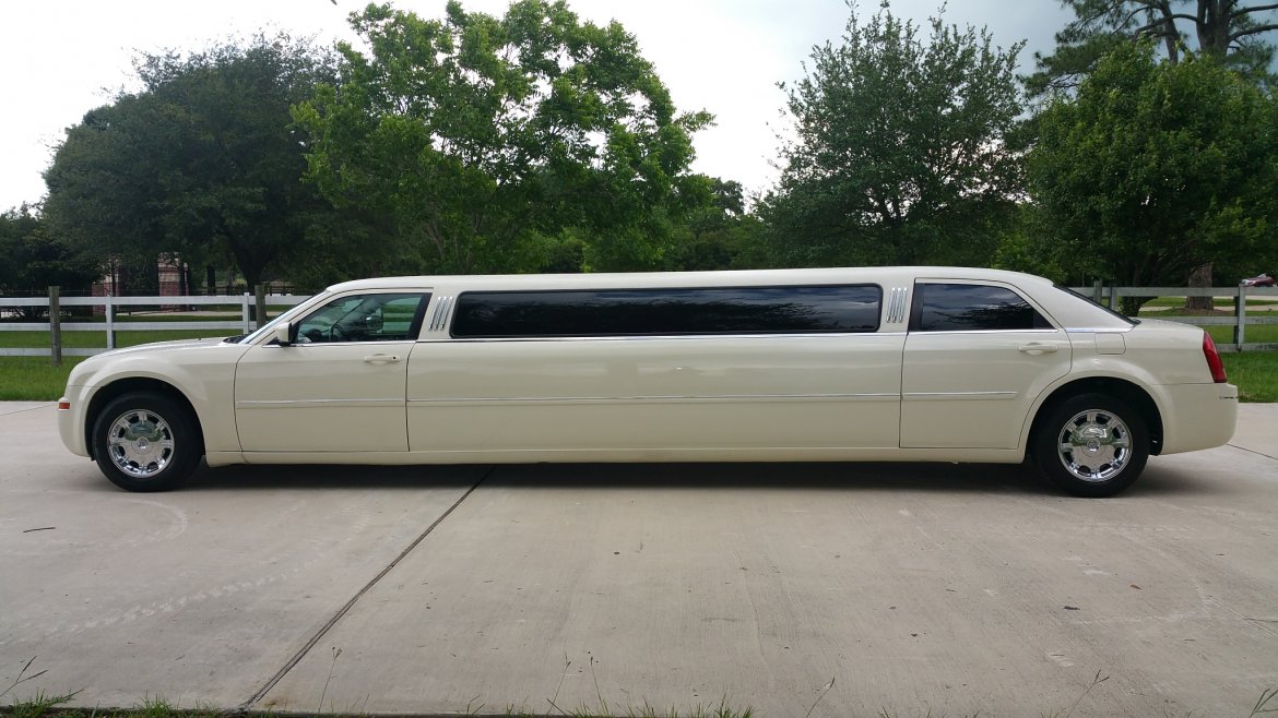 Limousine for Sale in Houston, TX - Photo 5