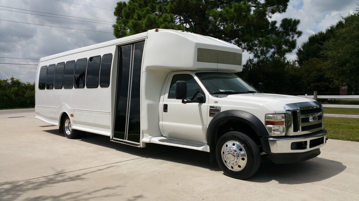 Limo Bus for sale: 2010 Ford F550 by Moonlight