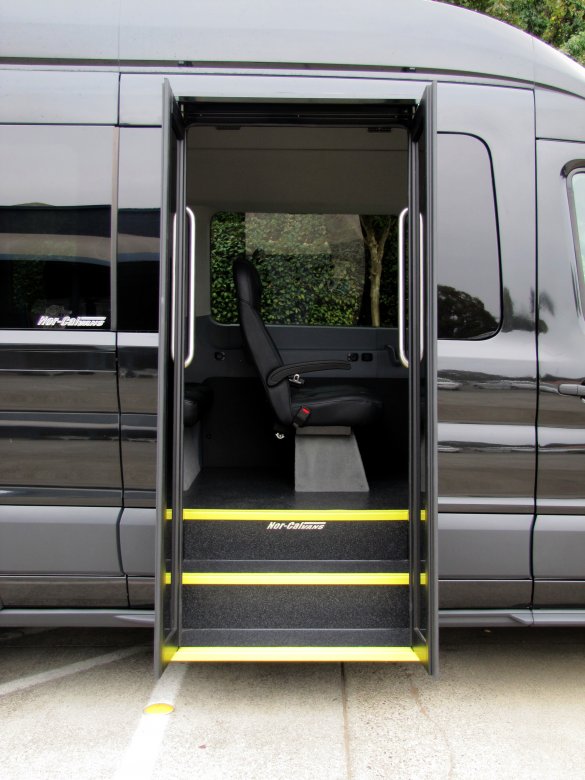 2015 Ford Transit 350 Wagon EL XLT Executive Shuttle for Sale in Chico, CA - Photo 3
