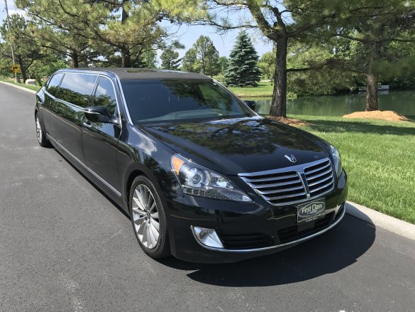 2015 Hyundai Equss Signature Limousine for Sale in Springfield, MO - Photo 3