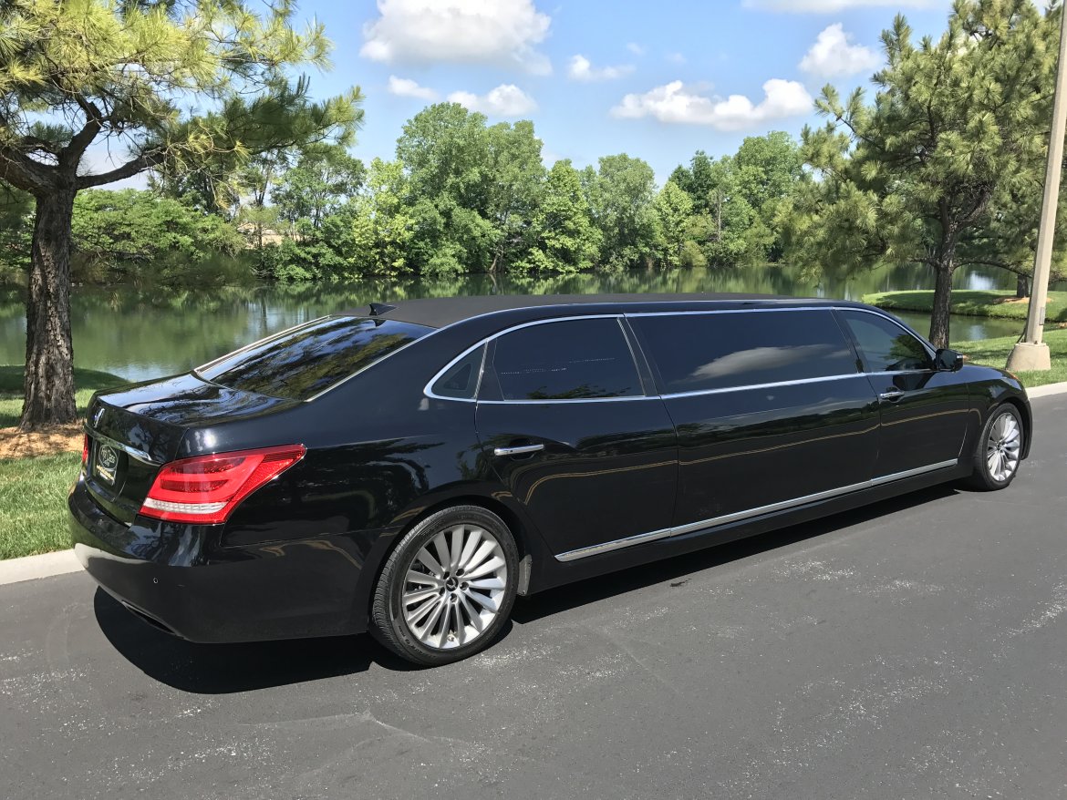 Limousine for Sale in Springfield, MO - Photo 8