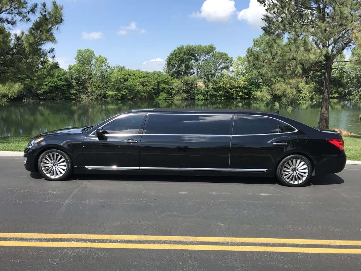 Limousine for Sale in Springfield, MO - Photo 16