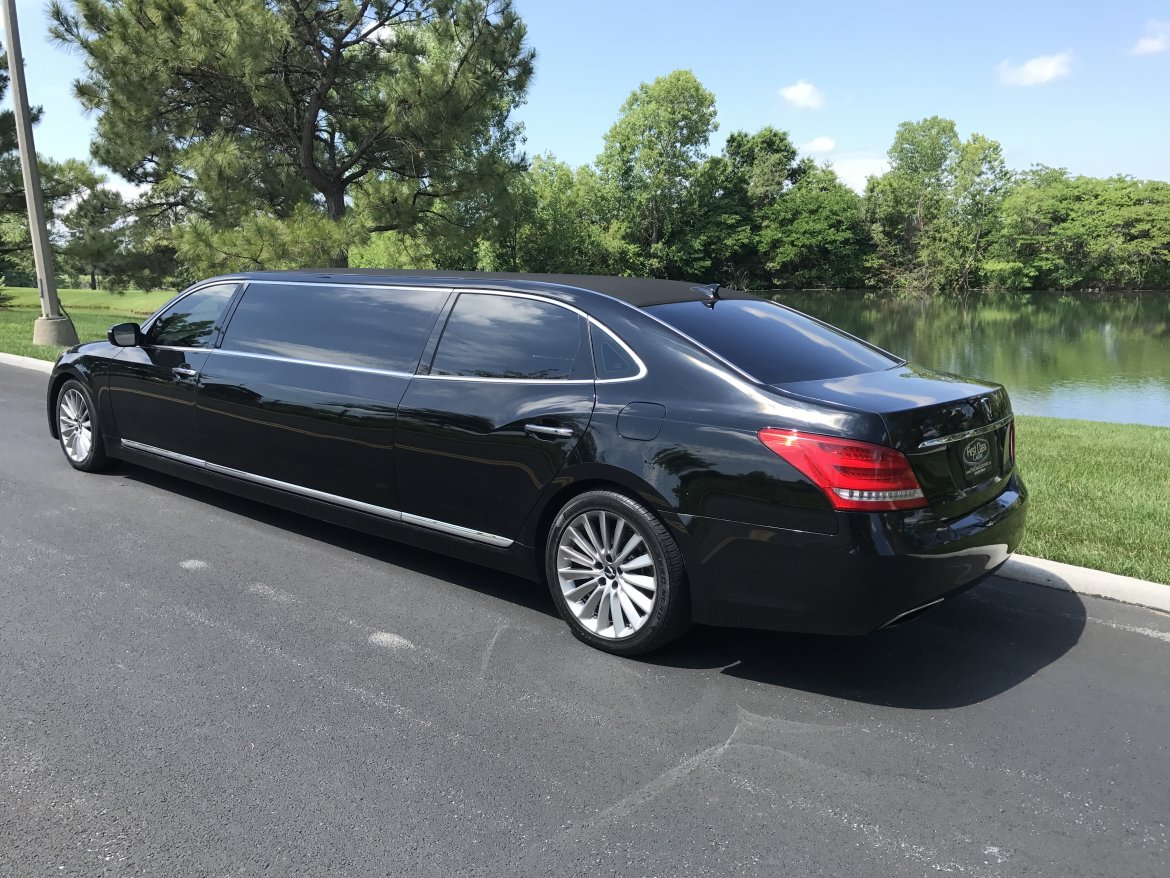 Limousine for Sale in Springfield, MO - Photo 17