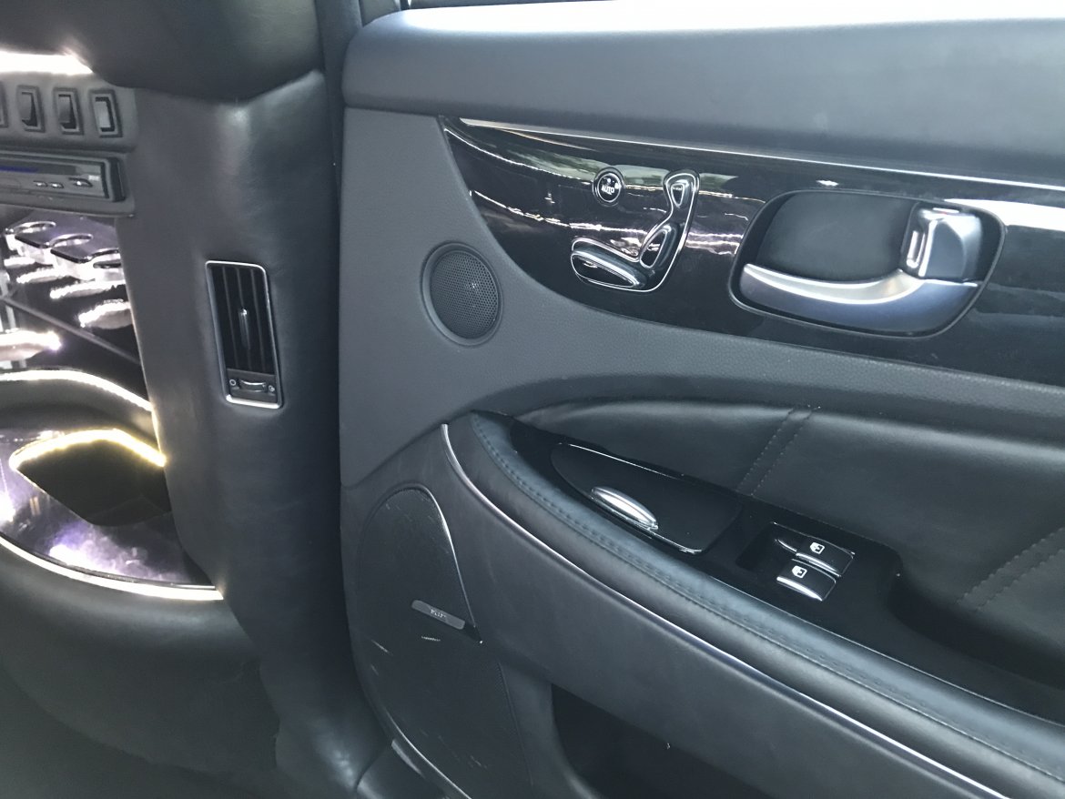 Limousine for Sale in Springfield, MO - Photo 21