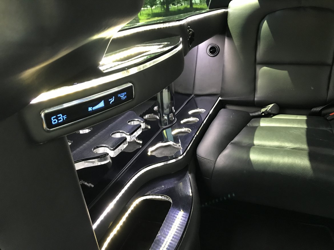 Limousine for Sale in Springfield, MO - Photo 27