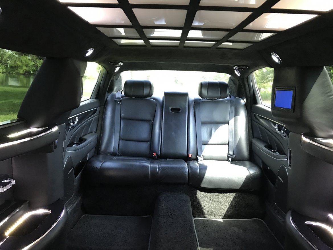 Limousine for Sale in Springfield, MO - Photo 32