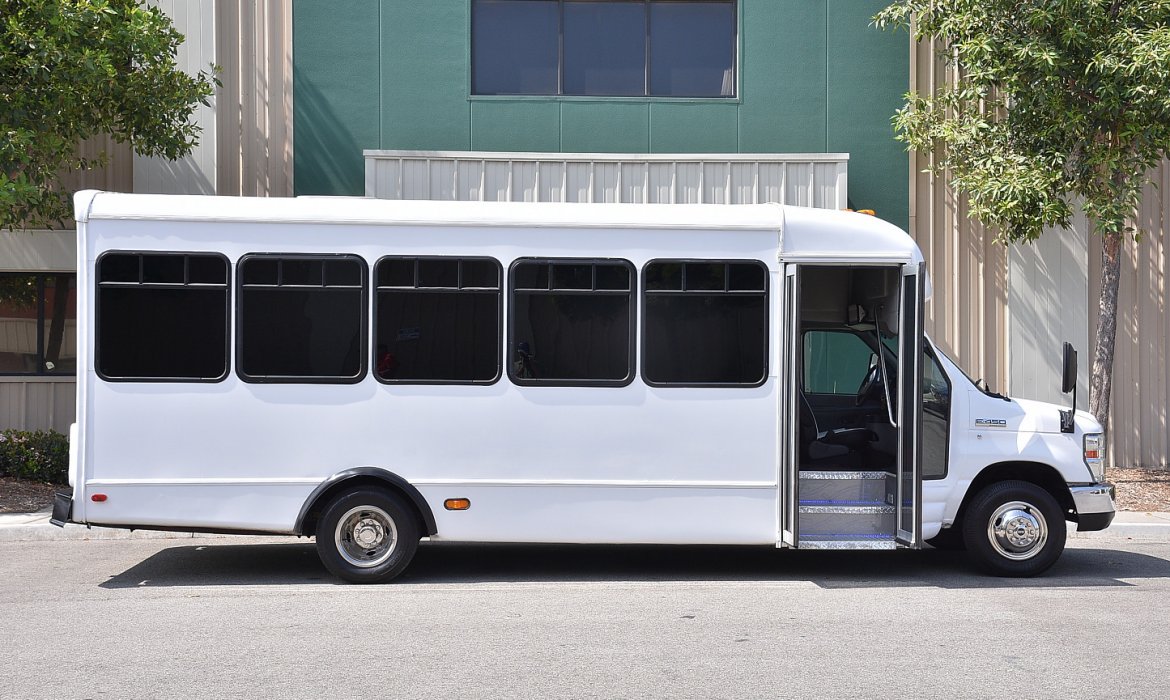 Limo Bus for Sale in Fontana, CA - Photo 7