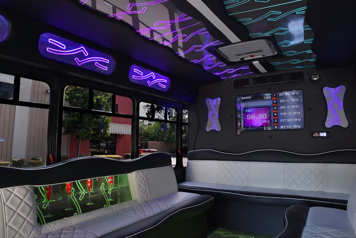 Limo Bus for Sale in Fontana, CA - Photo 11