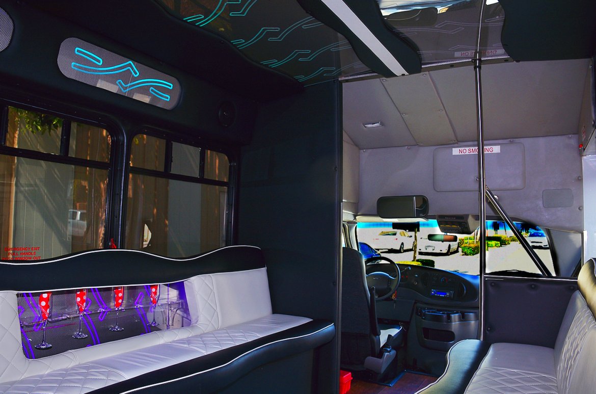 Limo Bus for Sale in Fontana, CA - Photo 12