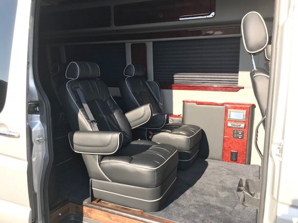 2019 Mercedes-Benz 3500 Sprinter for Sale in Oaklyn, NJ - Photo 3