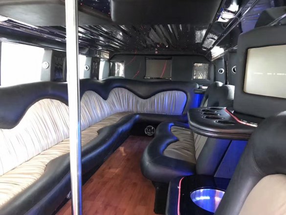 2006 Hummer Hummer H2 4 wheel drive Limousine for Sale in Las Vegas, NV - Photo 3