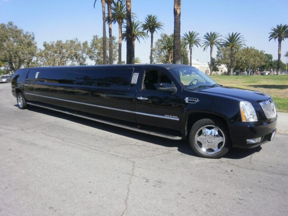 2007 Cadillac Escalade Limousine for Sale in Los Angeles, CA - Main Photo