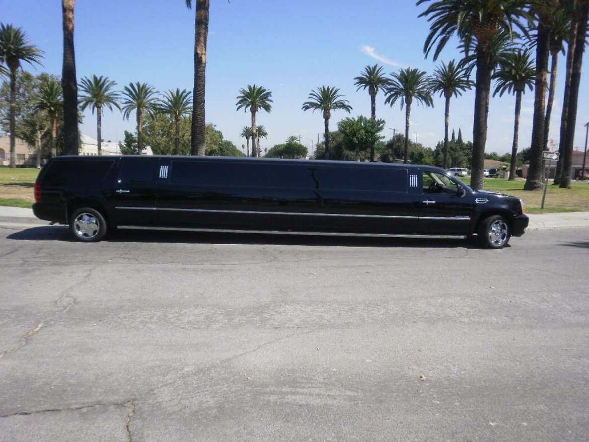 Limousine for Sale in Los Angeles, CA - Photo 2