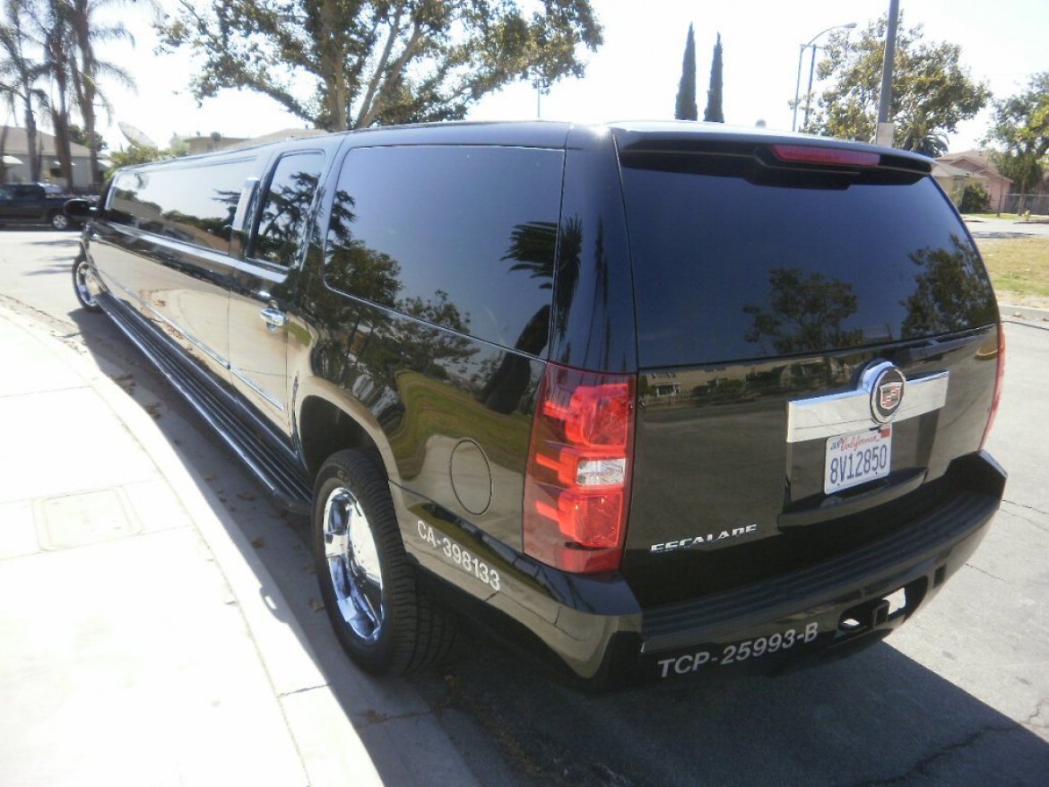 Limousine for Sale in Los Angeles, CA - Photo 4