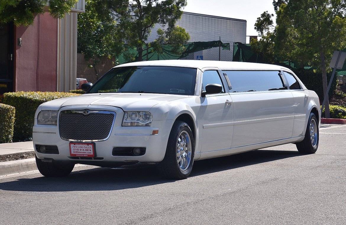 Limousine for Sale in Fontana, CA - Photo 7