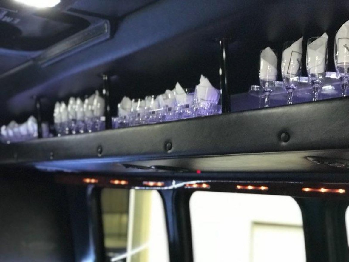 Limo Bus for Sale in Spokane, WA - Photo 10