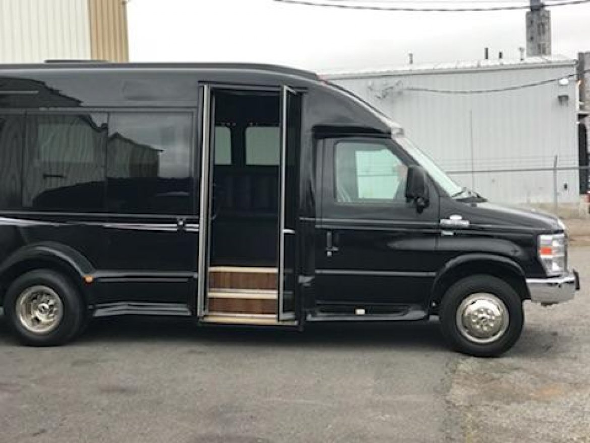 Limo Bus for Sale in Spokane, WA - Photo 3