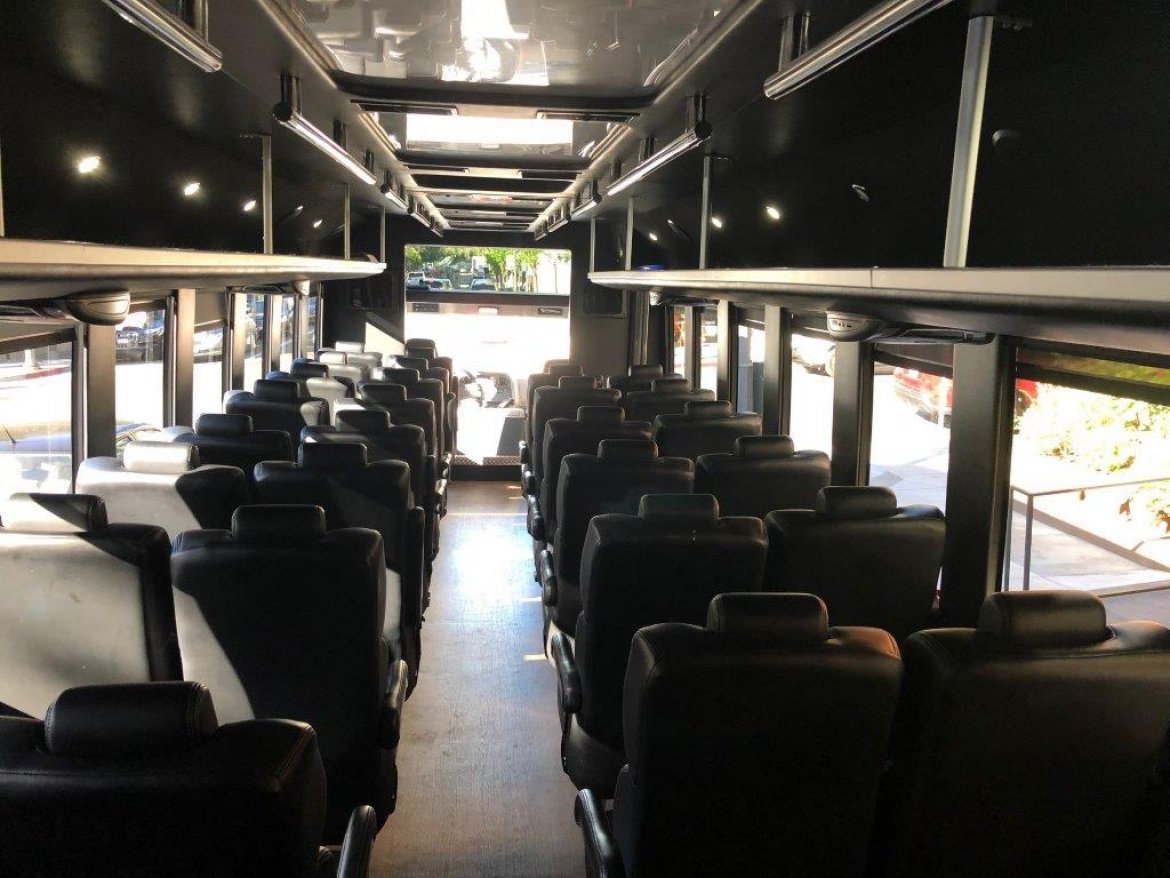 Executive Shuttle for Sale in Riverside, CA - Photo 4