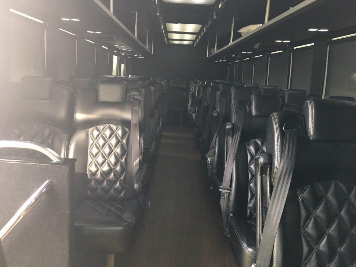 Executive Shuttle for Sale in Riverside, CA - Photo 4