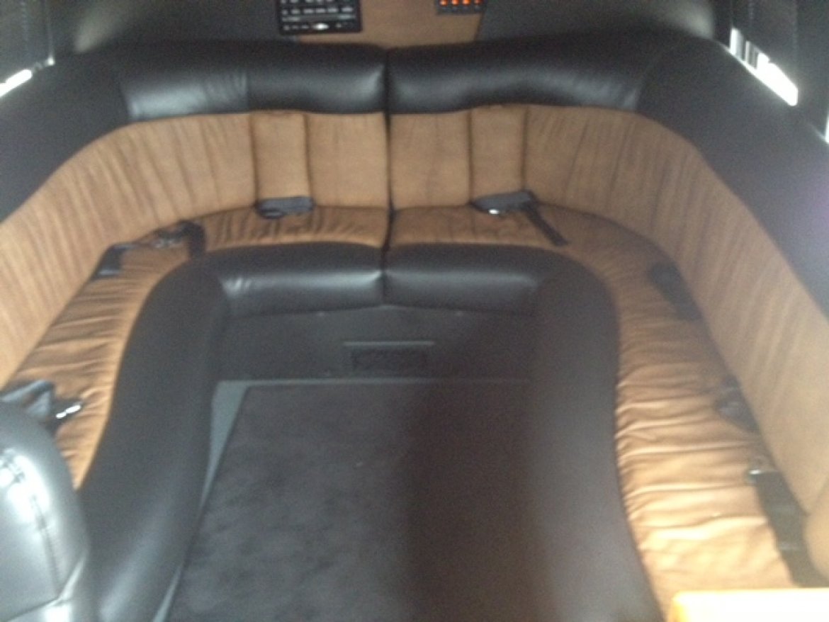 Limo Bus for Sale in Merrimac, MA - Photo 11
