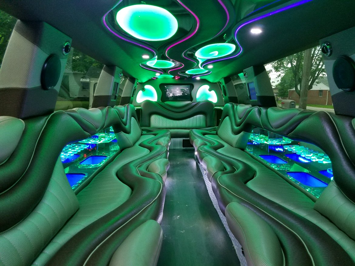 SUV Stretch for Sale in Houston, TX - Photo 10