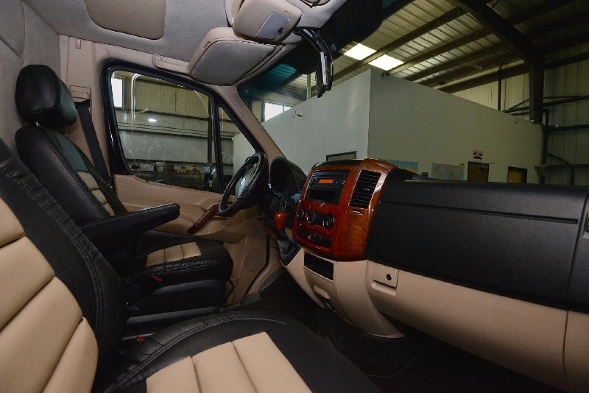 Photo of Sprinter for sale: 2008 Mercedes-Benz Mercedes Benz 2500 Sprinter by Midwest