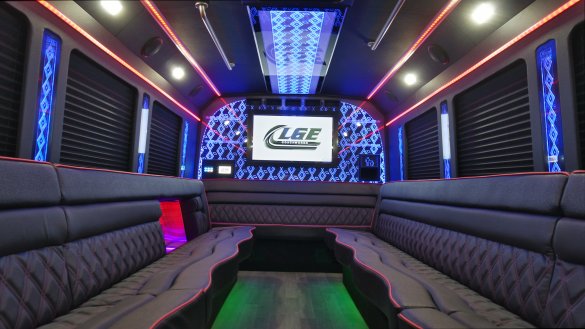 2018 Ford F-550 (Gas) Limo Bus for Sale in North East, PA - Photo 3