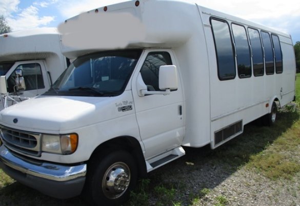 2000 Ford E450 Limo Bus for Sale in Bellefontaine, OH - Main Photo