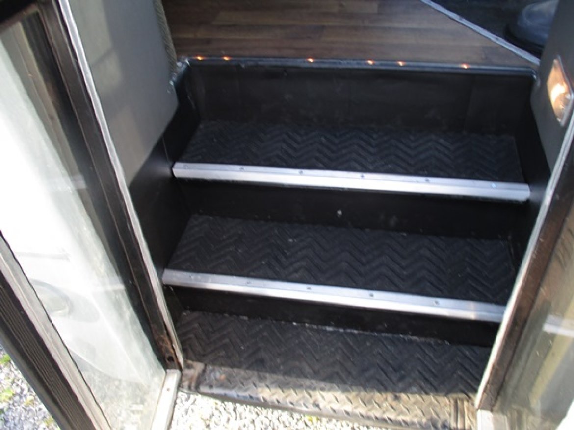 Photo of Limo Bus for sale: 2000 Ford E450 by Turtle Top