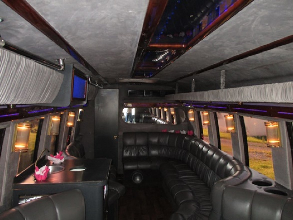Photo of Limo Bus for sale: 2000 Ford E450 by Turtle Top