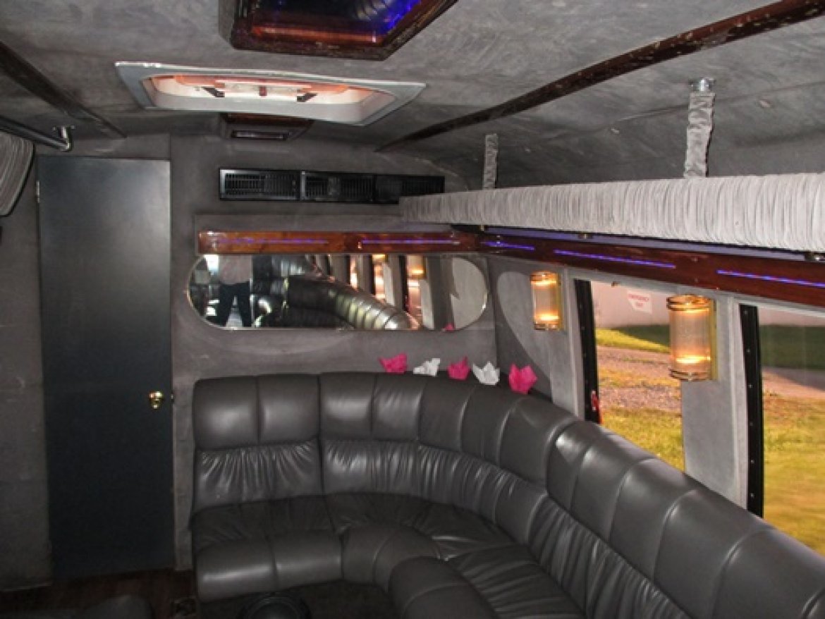 Photo of Limo Bus for sale: 2000 Ford E450 by Turtle Top