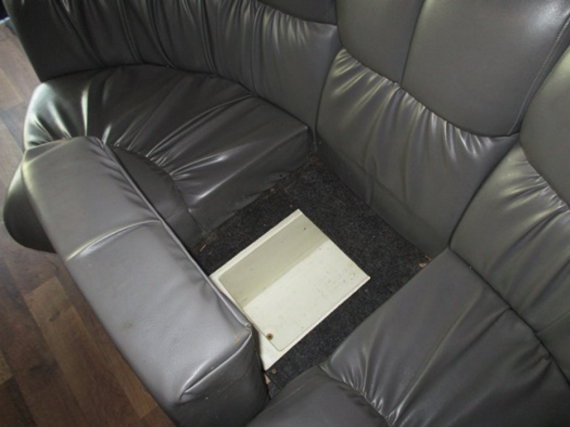 Photo of Limo Bus for sale: 2000 Ford E450 by Turtle Top