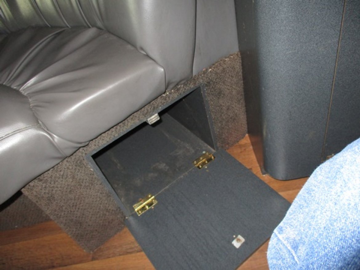 Photo of Limo Bus for sale: 2000 Ford E450 by Turtle Top