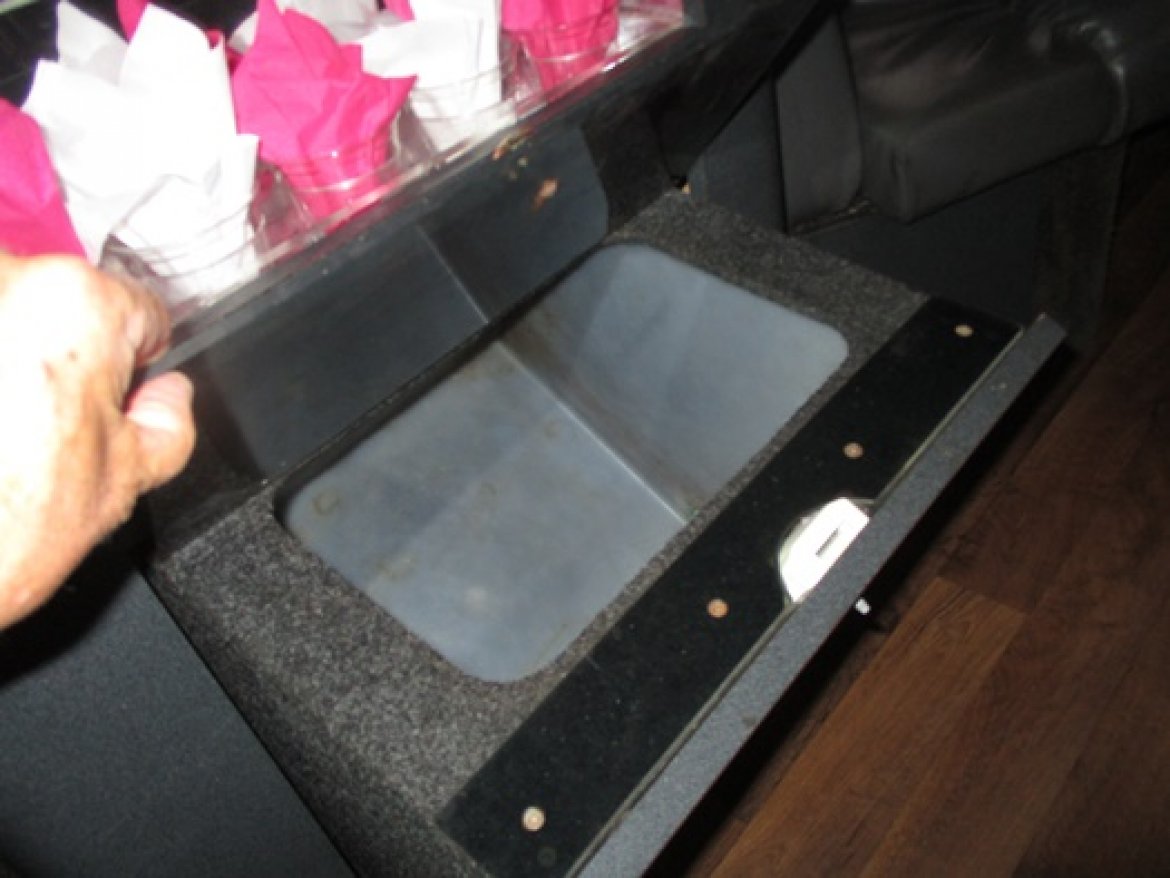 Photo of Limo Bus for sale: 2000 Ford E450 by Turtle Top