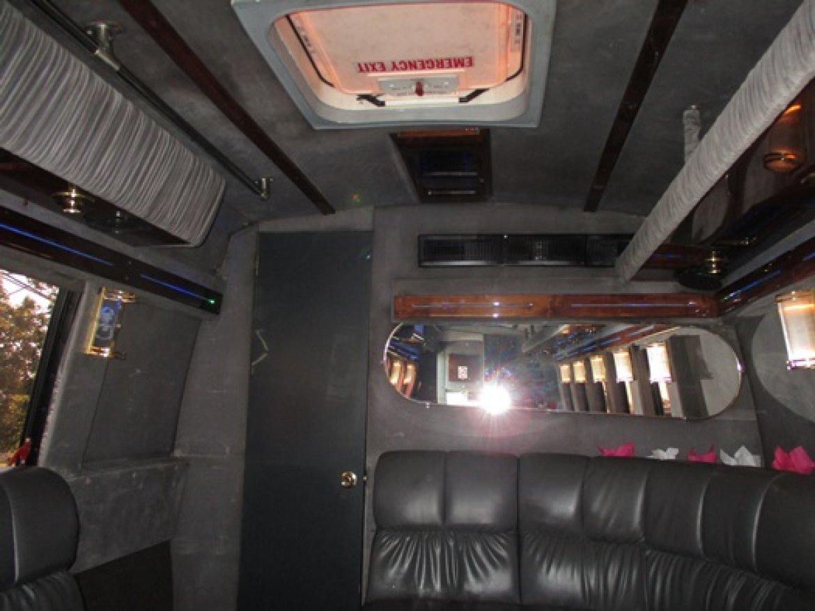 Photo of Limo Bus for sale: 2000 Ford E450 by Turtle Top