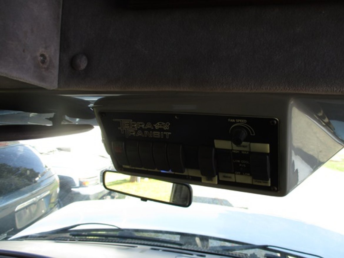 Photo of Limo Bus for sale: 2000 Ford E450 by Turtle Top