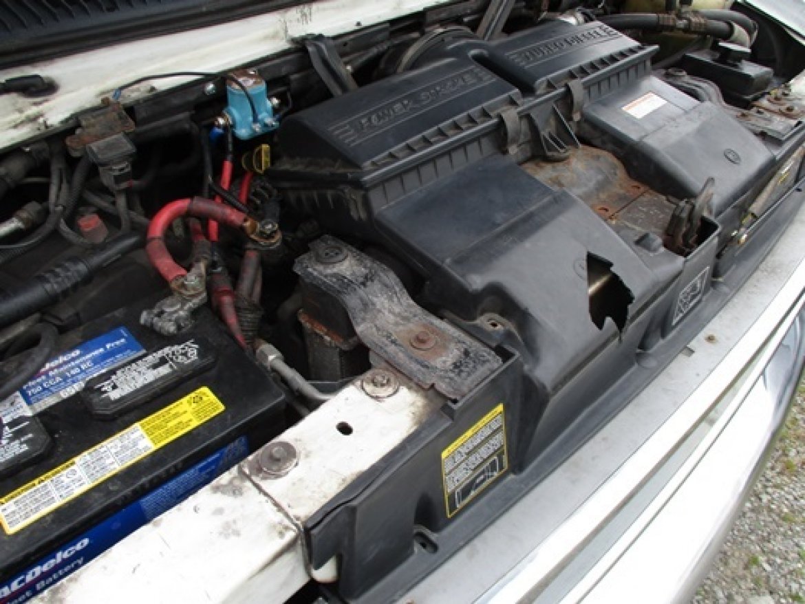 Photo of Limo Bus for sale: 2000 Ford E450 by Turtle Top