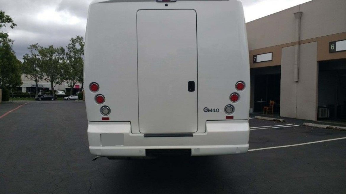 Executive Shuttle for Sale in Riverside, CA - Photo 6