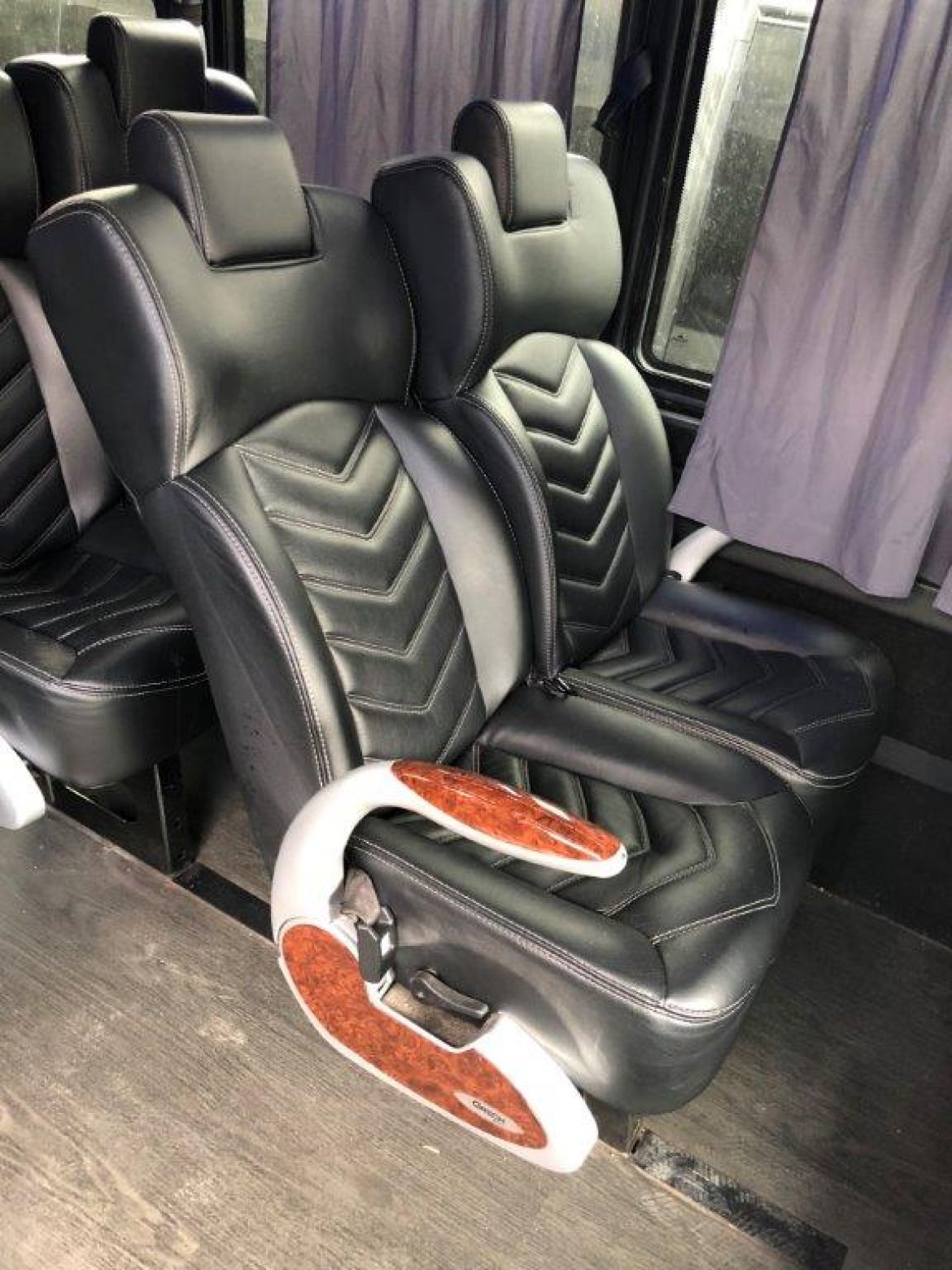 Executive Shuttle for Sale in Riverside, CA - Photo 12