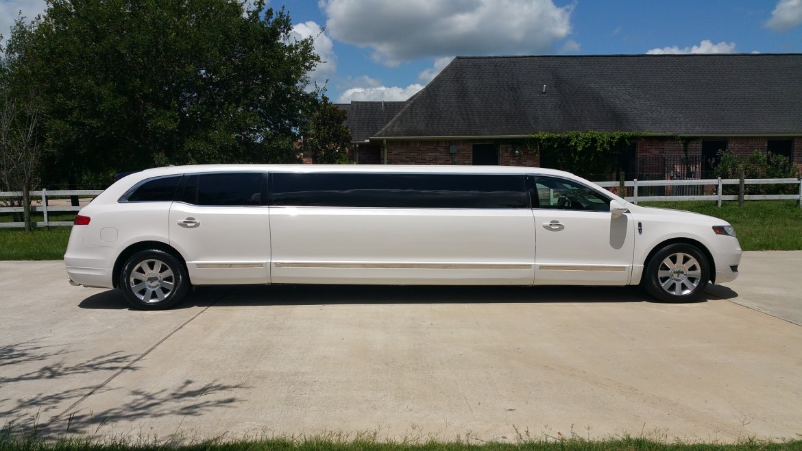 Limousine for Sale in Houston, TX - Photo 4