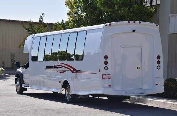 2015 Ford F-550 Limo Bus for Sale in Fontana, CA - Photo 3