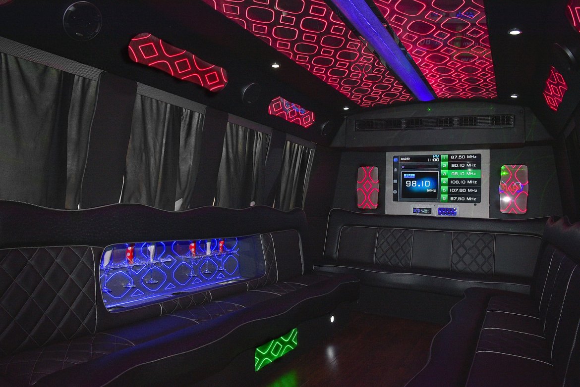 Limo Bus for Sale in Fontana, CA - Photo 11