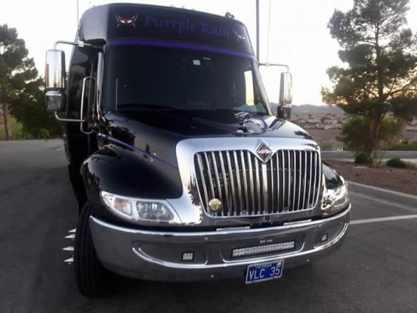 2005 International 3200 Limo Bus for Sale in LAS VEGAS, NV - Photo 3
