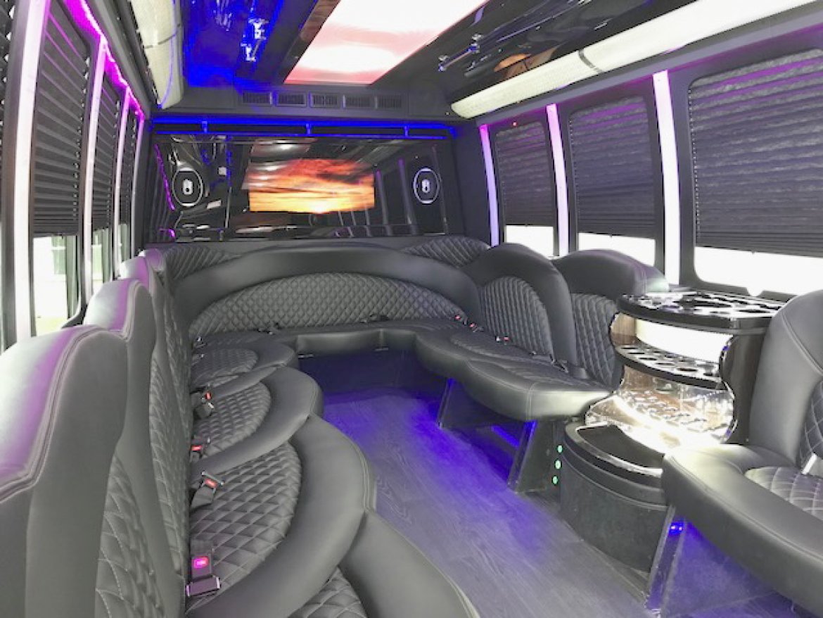 Limo Bus for Sale in Oaklyn, NJ - Photo 10
