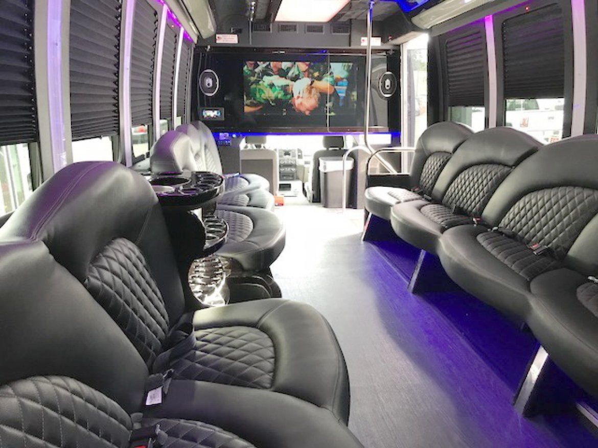 Limo Bus for Sale in Oaklyn, NJ - Photo 16