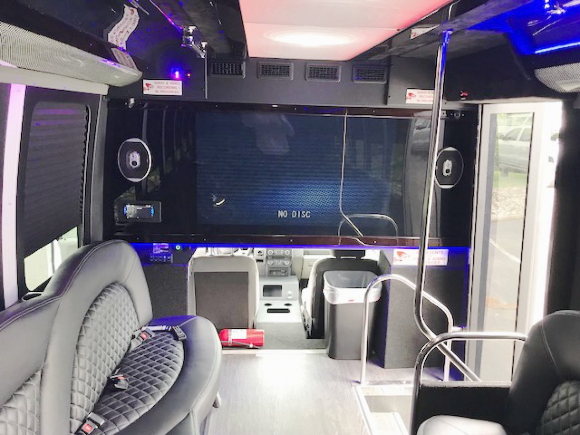 Limo Bus for Sale in Oaklyn, NJ - Photo 19