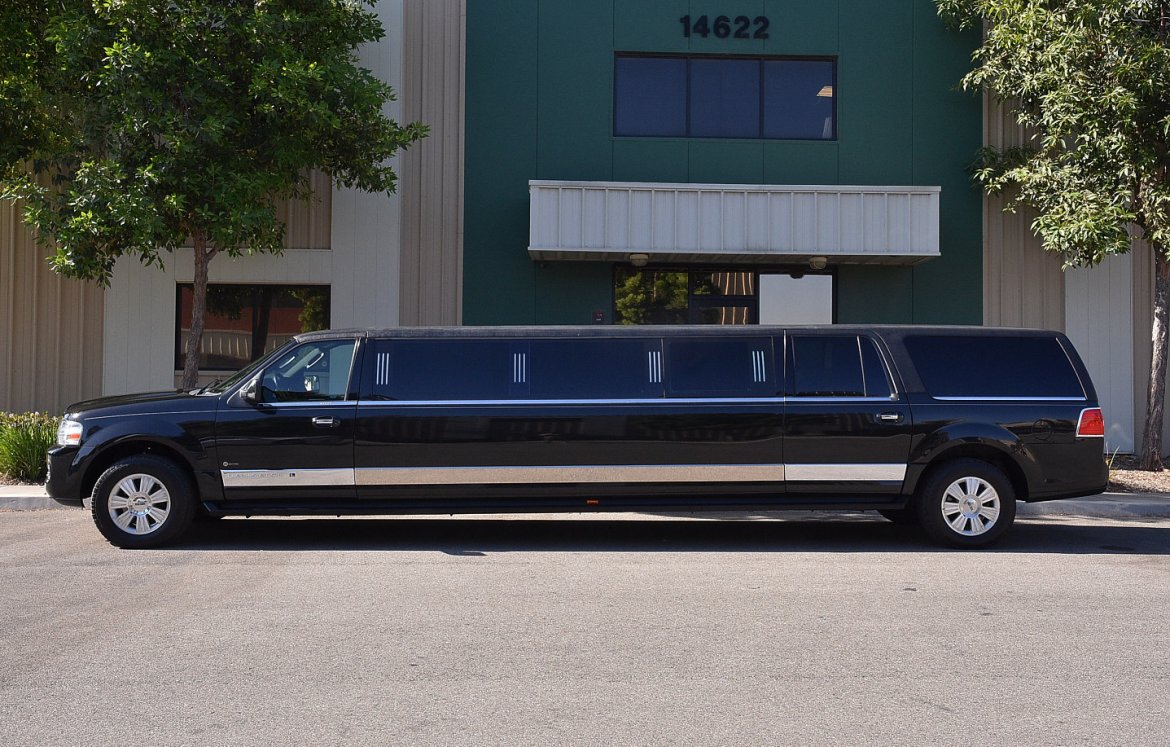 SUV Stretch for Sale in Fontana, CA - Photo 3