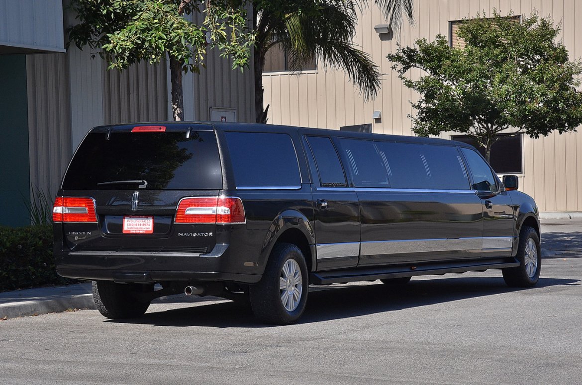 SUV Stretch for Sale in Fontana, CA - Photo 7