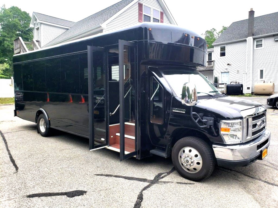 Shuttle Bus for Sale in Oaklyn, NJ - Photo 2